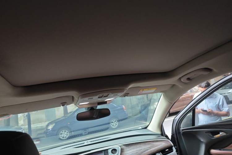 Used Buick Envision 2017 20T Two-Wheel Drive Elite Version Headliner