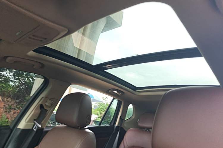 Used Buick Envision 2017 28T Four-Wheel Drive Elite Model Headliner