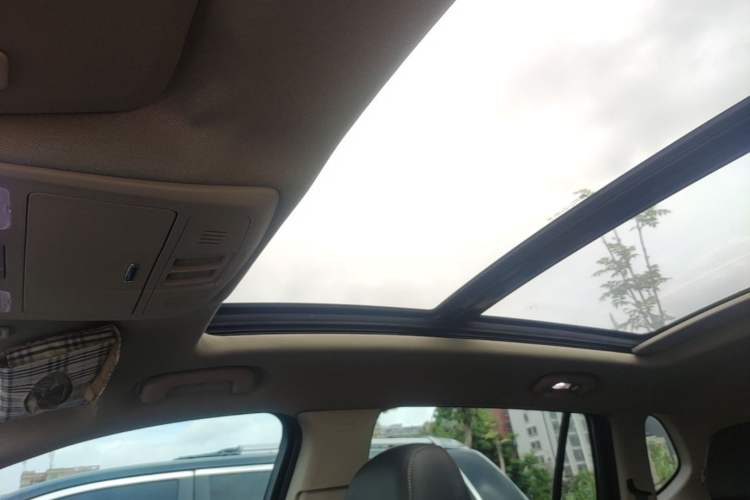 Used Buick Envision 2017 20T Two-Wheel Drive Leading Version Headliner