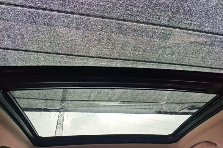 Used Buick Envision 2017 28T Four-Wheel Drive Elite Model Headliner