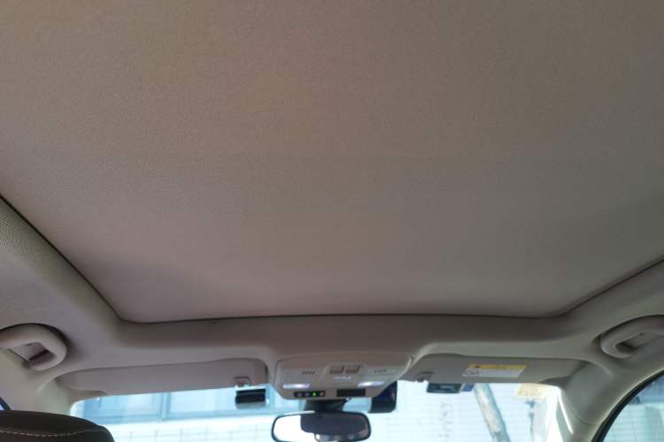 Used Buick Envision 2017 28T Four-Wheel Drive Luxury Model Headliner