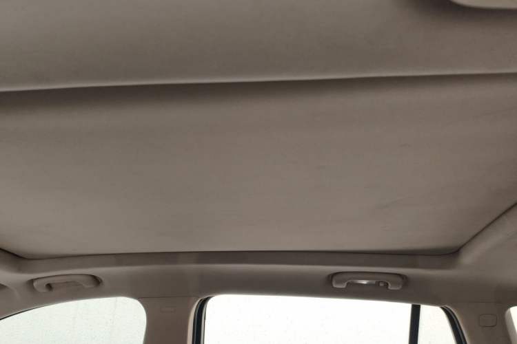 Used Buick Envision 2017 20T Two-Wheel Drive Leading Version Headliner