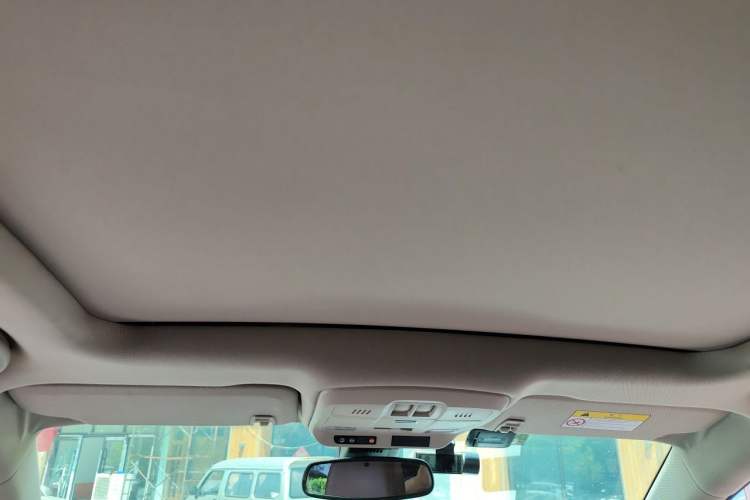 Used Buick Envision 2017 28T Four-Wheel Drive Luxury Model Headliner