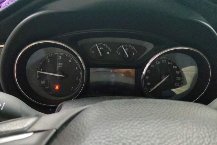 Used Buick Envision 2017 28T Four-Wheel Drive Elite Model Instrument Cluster