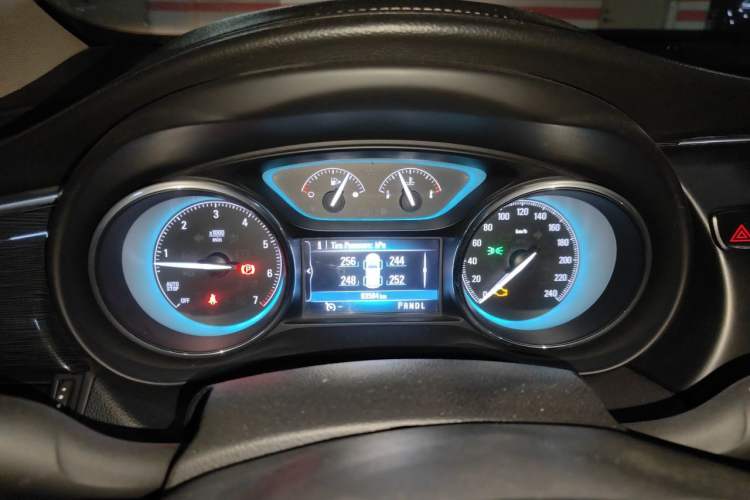 Used Buick Envision 2017 20T Two-Wheel Drive Leading Version Instrument Cluster