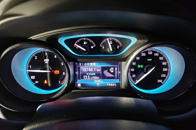 Used Buick Envision 2017 28T Four-Wheel Drive Elite Model Instrument Cluster