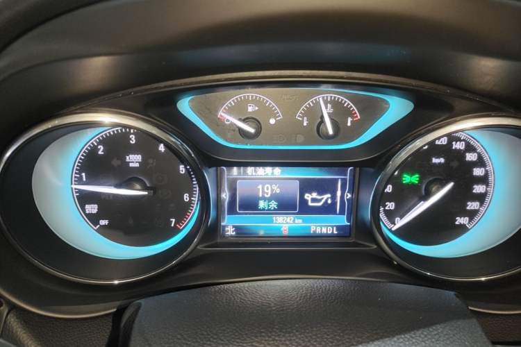 Used Buick Envision 2017 20T Two-Wheel Drive Luxury Model Instrument Cluster