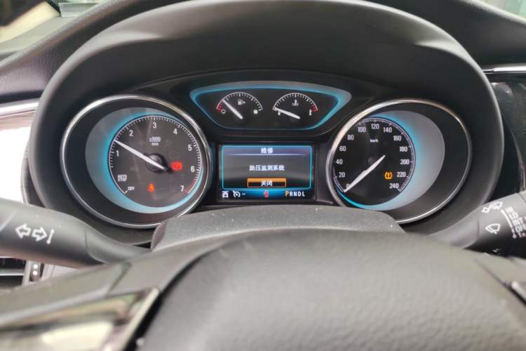Used Buick Envision 2017 28T Four-Wheel Drive Elite Model Instrument Cluster