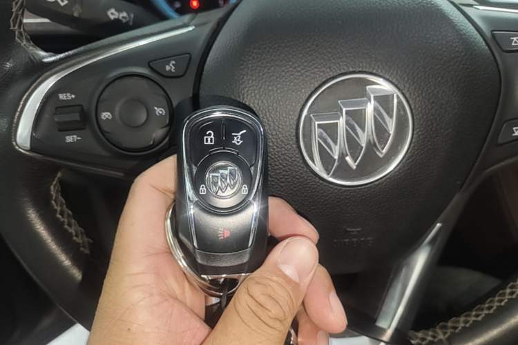 Used Buick Envision 2017 20T Two-Wheel Drive Luxury Model Interior 1