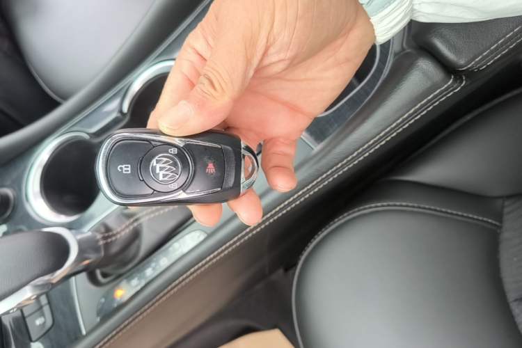 Used Buick Envision 2017 20T Two-Wheel Drive Leading Version Interior 1