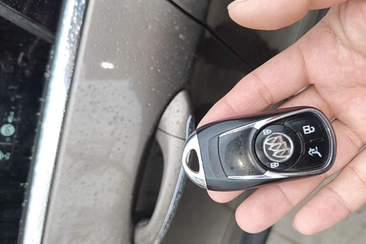 Used Buick Envision 2017 20T Two-Wheel Drive Luxury Model Interior 1