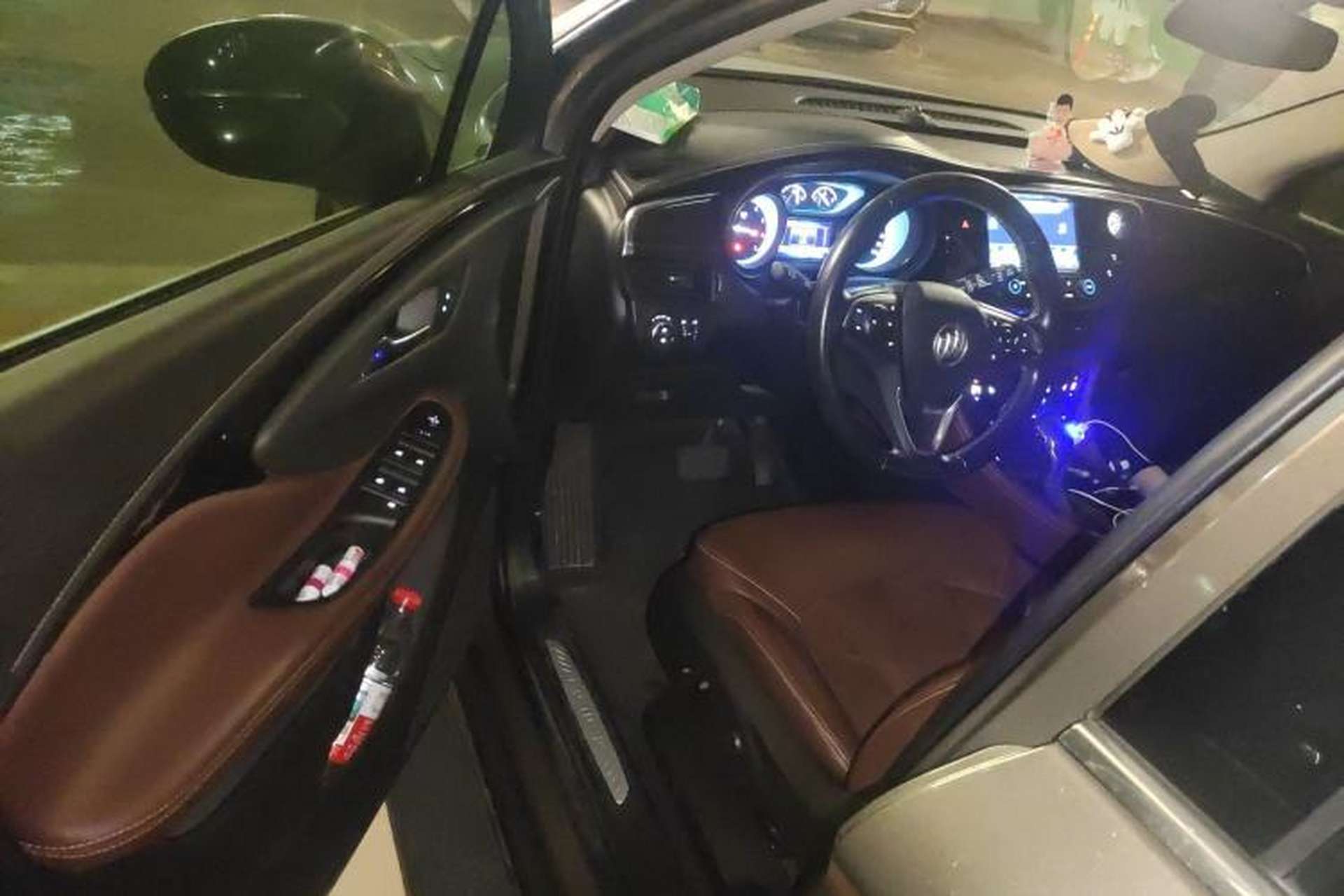 Used Buick Envision 2017 20T Two-Wheel Drive Elite Version Interior 3