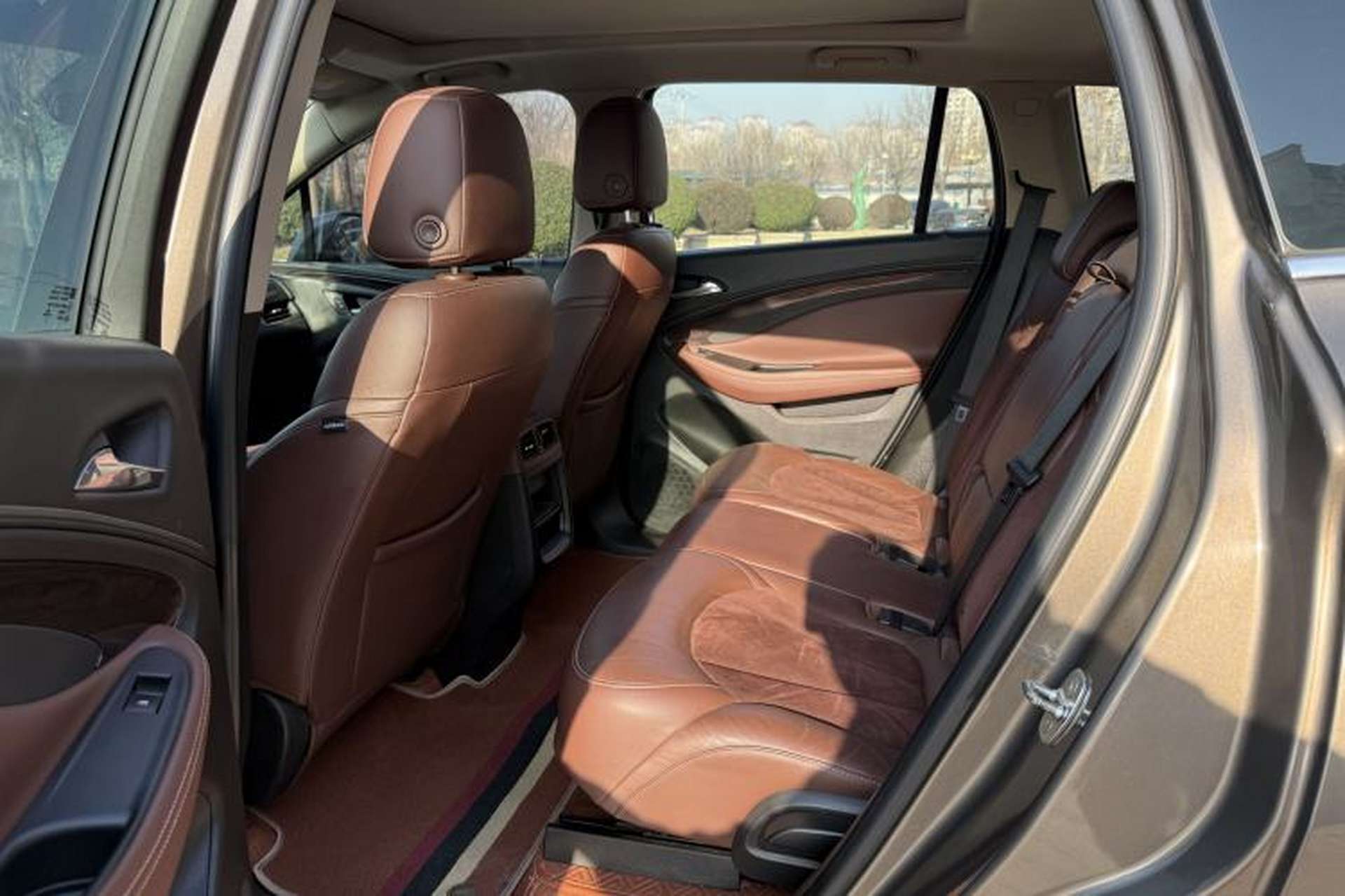 Used Buick Envision 2017 20T Two-Wheel Drive Luxury Model Interior 3