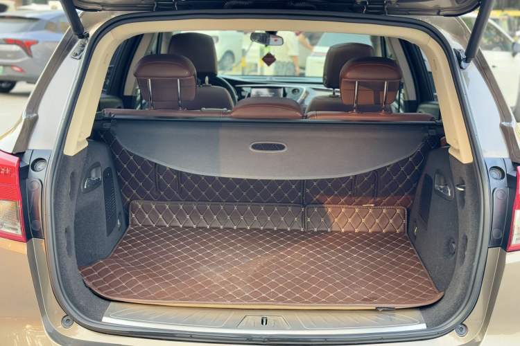 Used Buick Envision 2017 28T Four-Wheel Drive Elite Model Interior 5