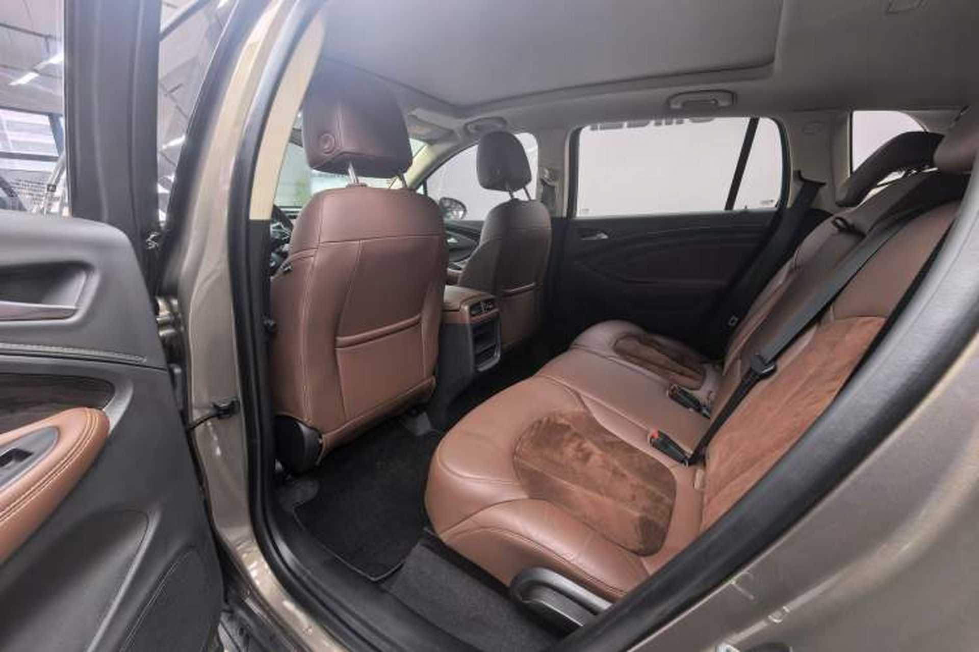 Used Buick Envision 2017 20T Two-Wheel Drive Luxury Model Interior 6
