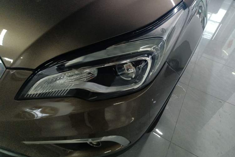 Used Buick Envision 2017 20T Two-Wheel Drive Elite Version Left Front Headlight