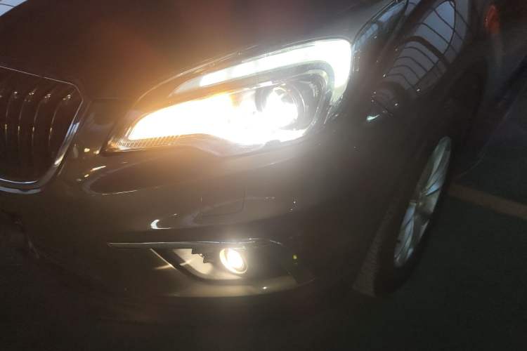Used Buick Envision 2017 28T Four-Wheel Drive Elite Model Left Front Headlight