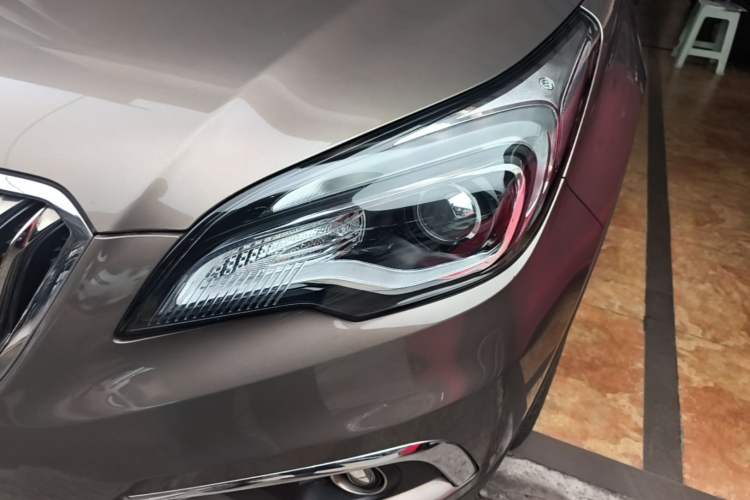 Used Buick Envision 2017 20T Two-Wheel Drive Leading Version Left Front Headlight