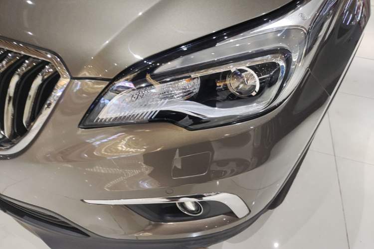 Used Buick Envision 2017 20T Two-Wheel Drive Luxury Model Left Front Headlight