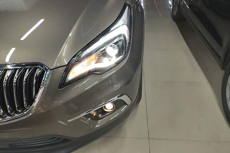 Used Buick Envision 2017 28T Four-Wheel Drive Elite Model Left Front Headlight