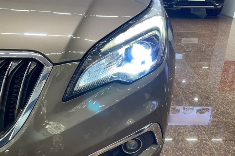 Used Buick Envision 2017 20T Two-Wheel Drive Leading Version Left Front Headlight