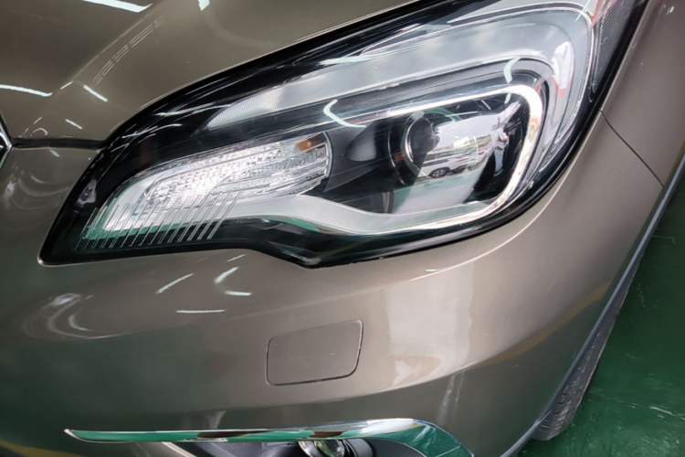Used Buick Envision 2017 28T Four-Wheel Drive Elite Model Left Front Headlight