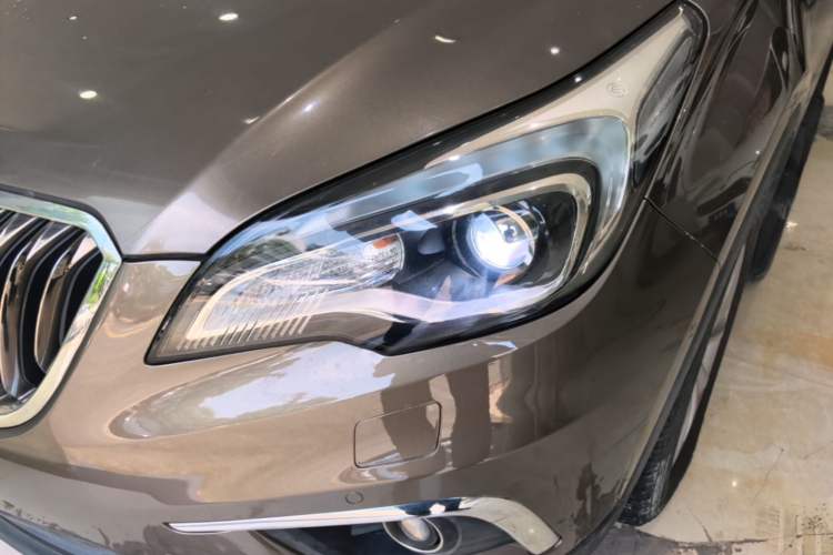 Used Buick Envision 2017 20T Two-Wheel Drive Luxury Model Left Front Headlight