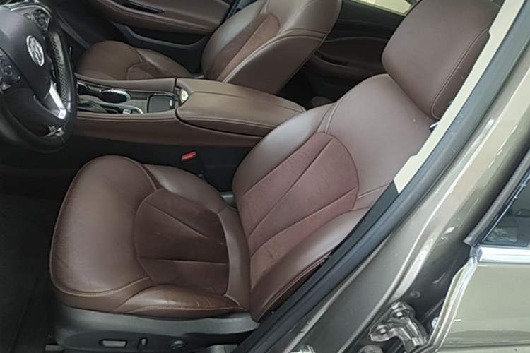 Used Buick Envision 2017 20T Two-Wheel Drive Luxury Model Left Front Seat