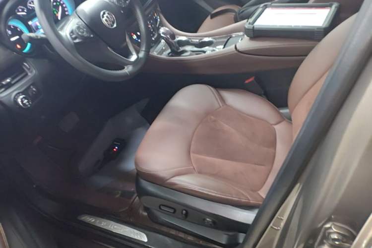 Used Buick Envision 2017 28T Four-Wheel Drive Elite Model Left Front Seat