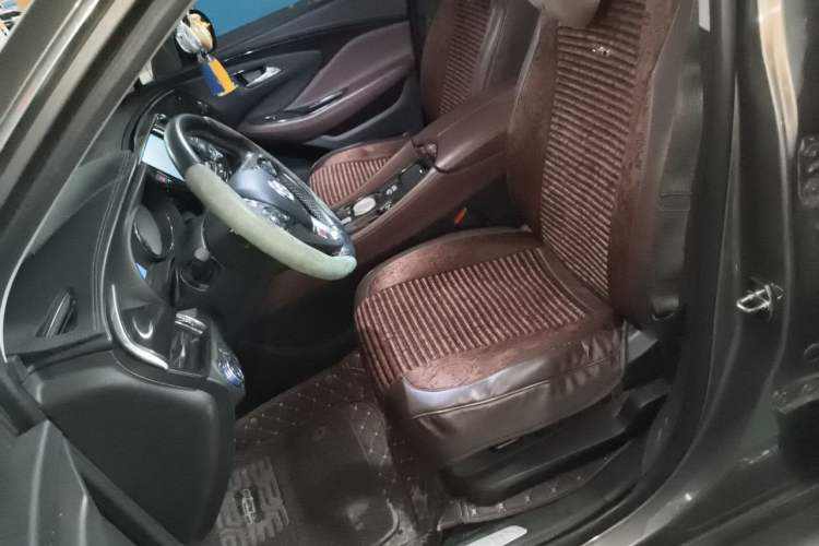 Used Buick Envision 2017 28T Four-Wheel Drive Elite Model Left Front Seat