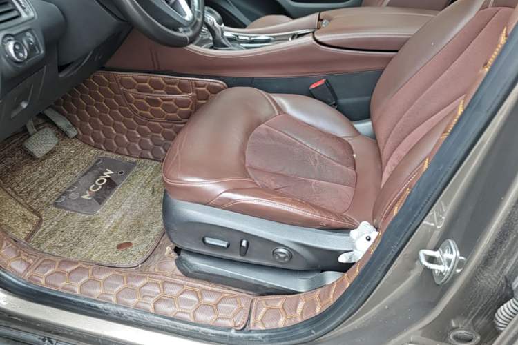 Used Buick Envision 2017 28T Four-Wheel Drive Elite Model Left Front Seat