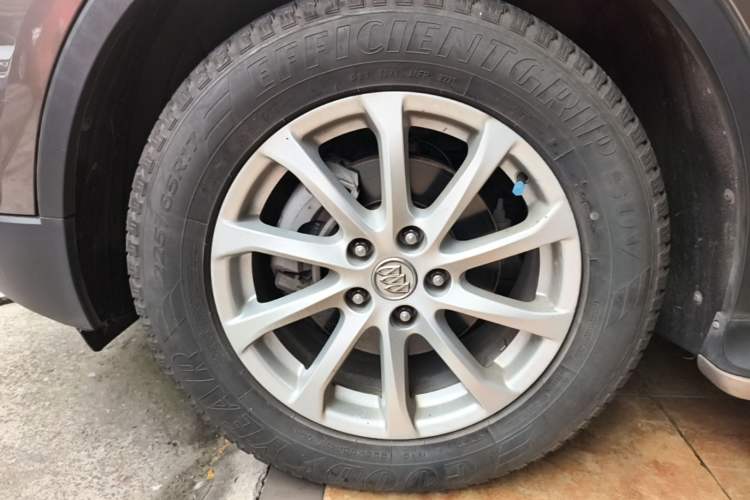 Used Buick Envision 2017 20T Two-Wheel Drive Leading Version Left Front Wheel Hub