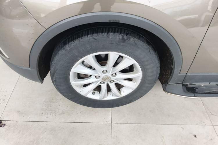Used Buick Envision 2017 28T Four-Wheel Drive Elite Model Left Front Wheel Hub