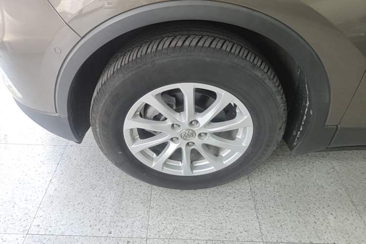 Used Buick Envision 2017 20T Two-Wheel Drive Luxury Model Left Front Wheel Hub