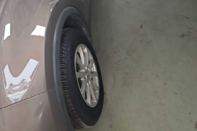 Used Buick Envision 2017 20T Two-Wheel Drive Elite Version Left Front Wheel Hub