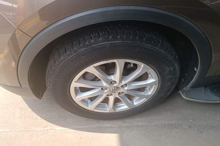 Used Buick Envision 2017 20T Two-Wheel Drive Elite Version Left Front Wheel Hub