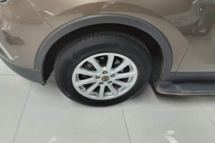 Used Buick Envision 2017 20T Two-Wheel Drive Leading Version Left Front Wheel Hub