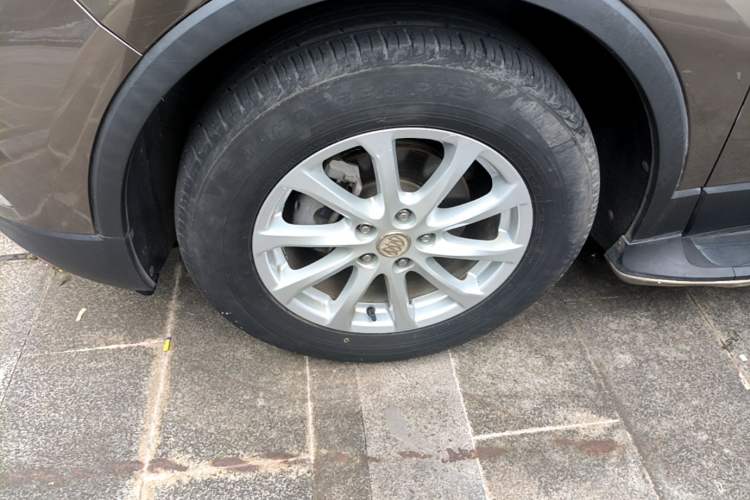 Used Buick Envision 2017 20T Two-Wheel Drive Elite Version Left Front Wheel Hub