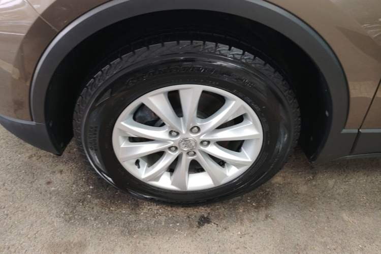 Used Buick Envision 2017 28T Four-Wheel Drive Elite Model Left Front Wheel Hub
