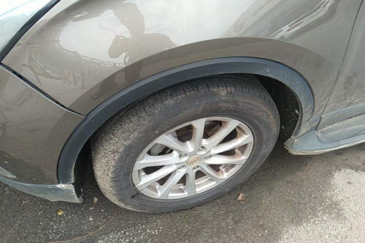 Used Buick Envision 2017 20T Two-Wheel Drive Leading Version Left Front Wheel Hub