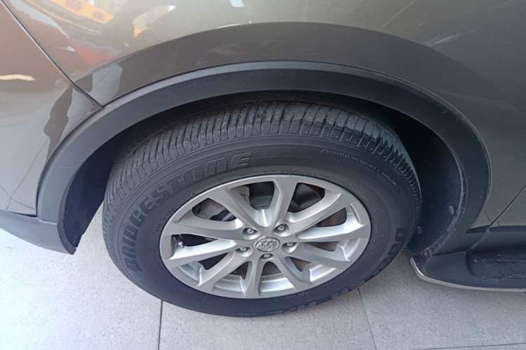 Used Buick Envision 2017 20T Two-Wheel Drive Elite Version Left Front Wheel Hub