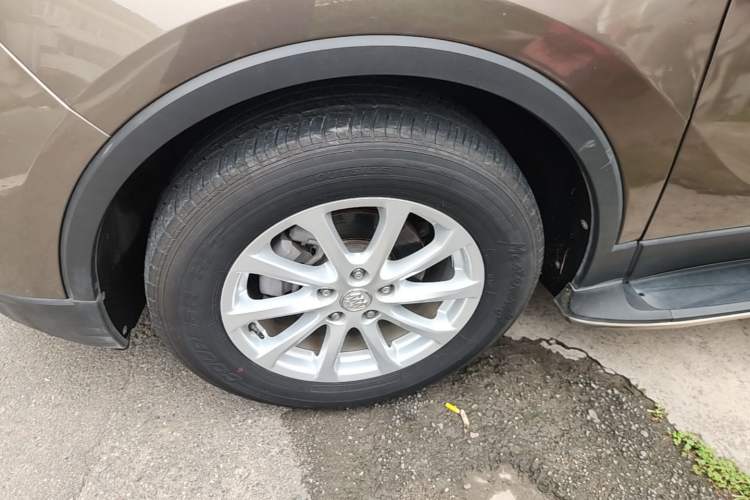 Used Buick Envision 2017 20T Two-Wheel Drive Elite Version Left Front Wheel Hub
