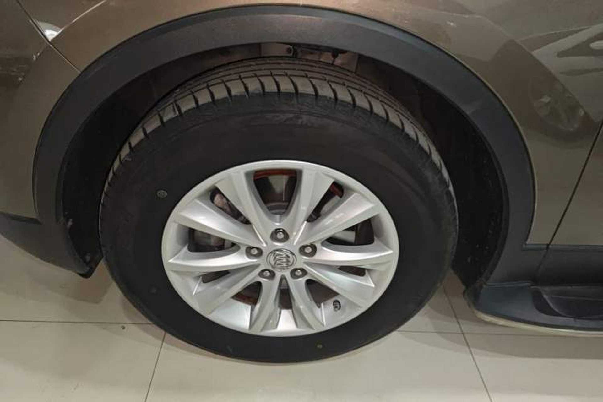 Used Buick Envision 2017 28T Four-Wheel Drive Elite Model Left Front Wheel Hub