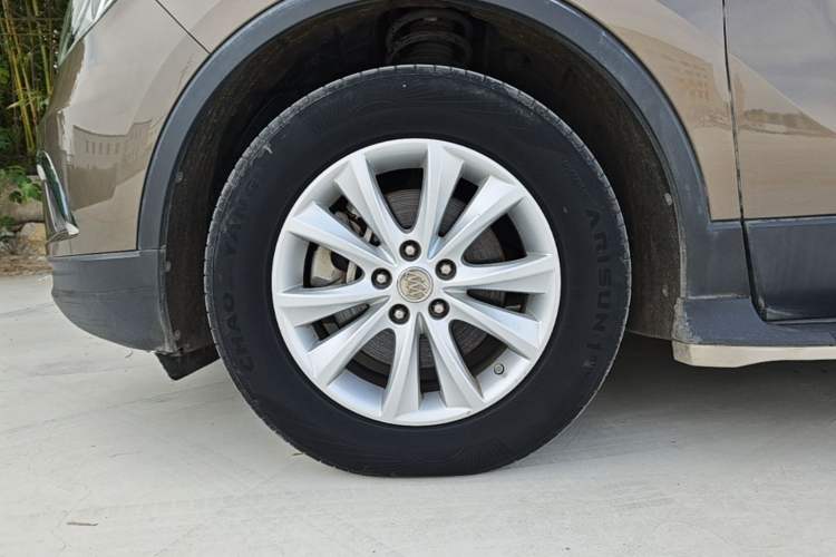 Used Buick Envision 2017 28T Four-Wheel Drive Elite Model Left Front Wheel Hub