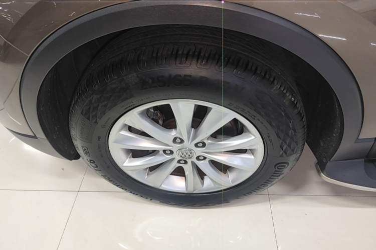 Used Buick Envision 2017 28T Four-Wheel Drive Elite Model Left Front Wheel Hub