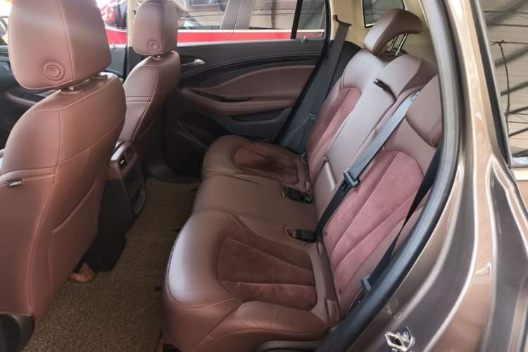 Used Buick Envision 2017 28T Four-Wheel Drive Elite Model Left Rear Seat
