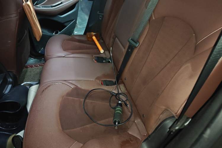 Used Buick Envision 2017 20T Two-Wheel Drive Luxury Model Left Rear Seat