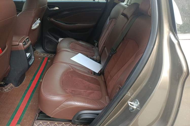 Used Buick Envision 2017 28T Four-Wheel Drive Elite Model Left Rear Seat