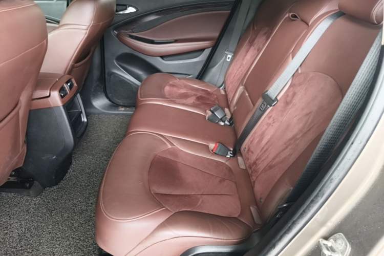 Used Buick Envision 2017 28T Four-Wheel Drive Elite Model Left Rear Seat