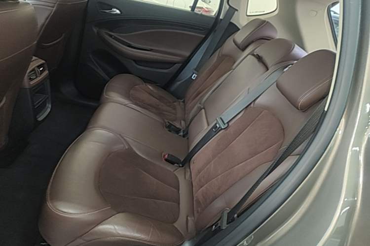 Used Buick Envision 2017 20T Two-Wheel Drive Luxury Model Left Rear Seat